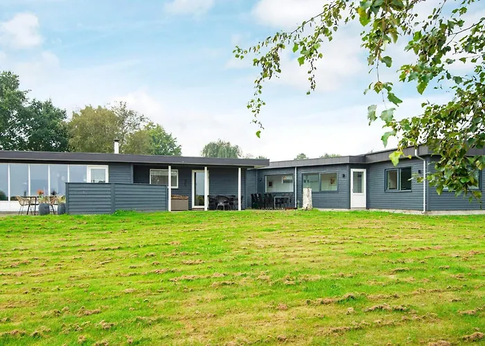 4 Star In Juelsminde Holiday home